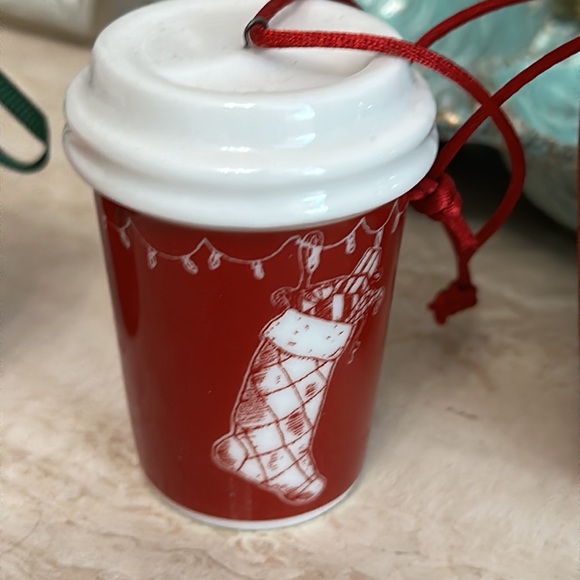 Starbucks limited edition collectible Small Ceramic Holiday Mug Cups (4) - Picture 3 of 5